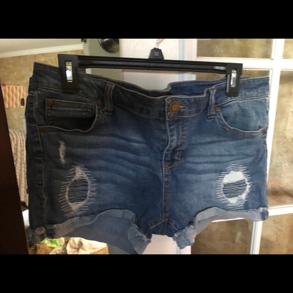 Denim Shorts Midi - Picture 1 of 2